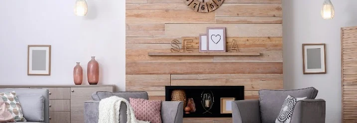 Gemütliches Wohnzimmer mit Kamin